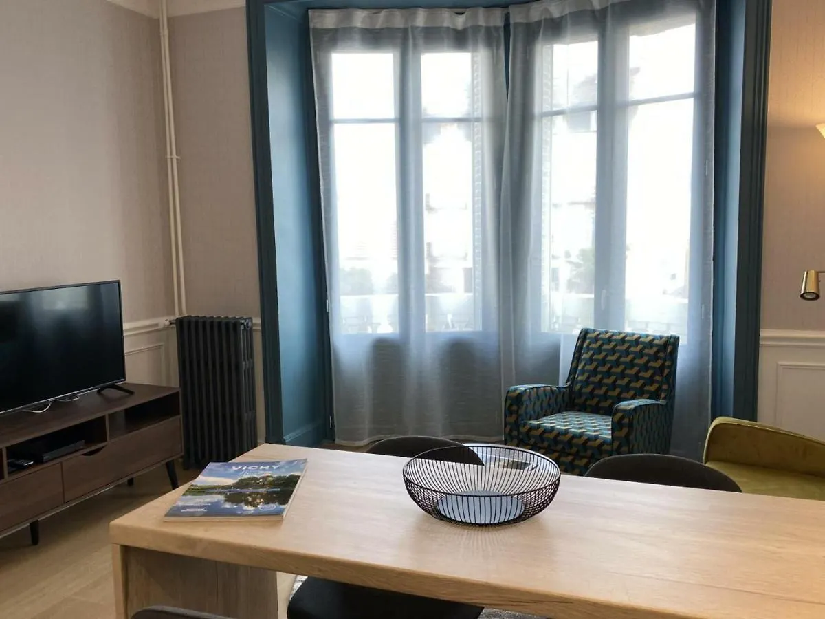 Appartement Equipe Au Coeur De Vichy - Confort Et Praticite - Fr-1-489-366
