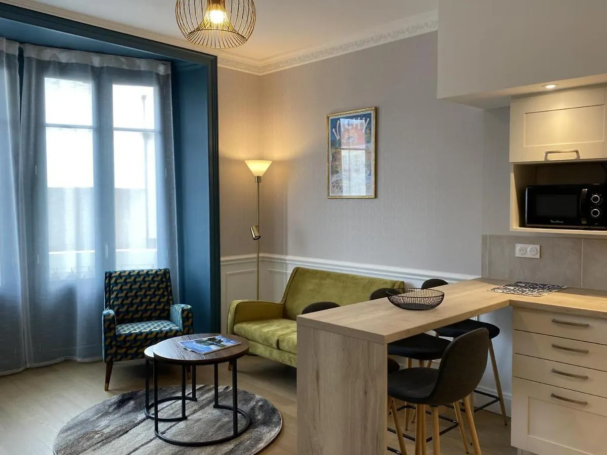 Apartment Appartement Equipe Au Coeur De Vichy - Confort Et Praticite - Fr-1-489-366 France
