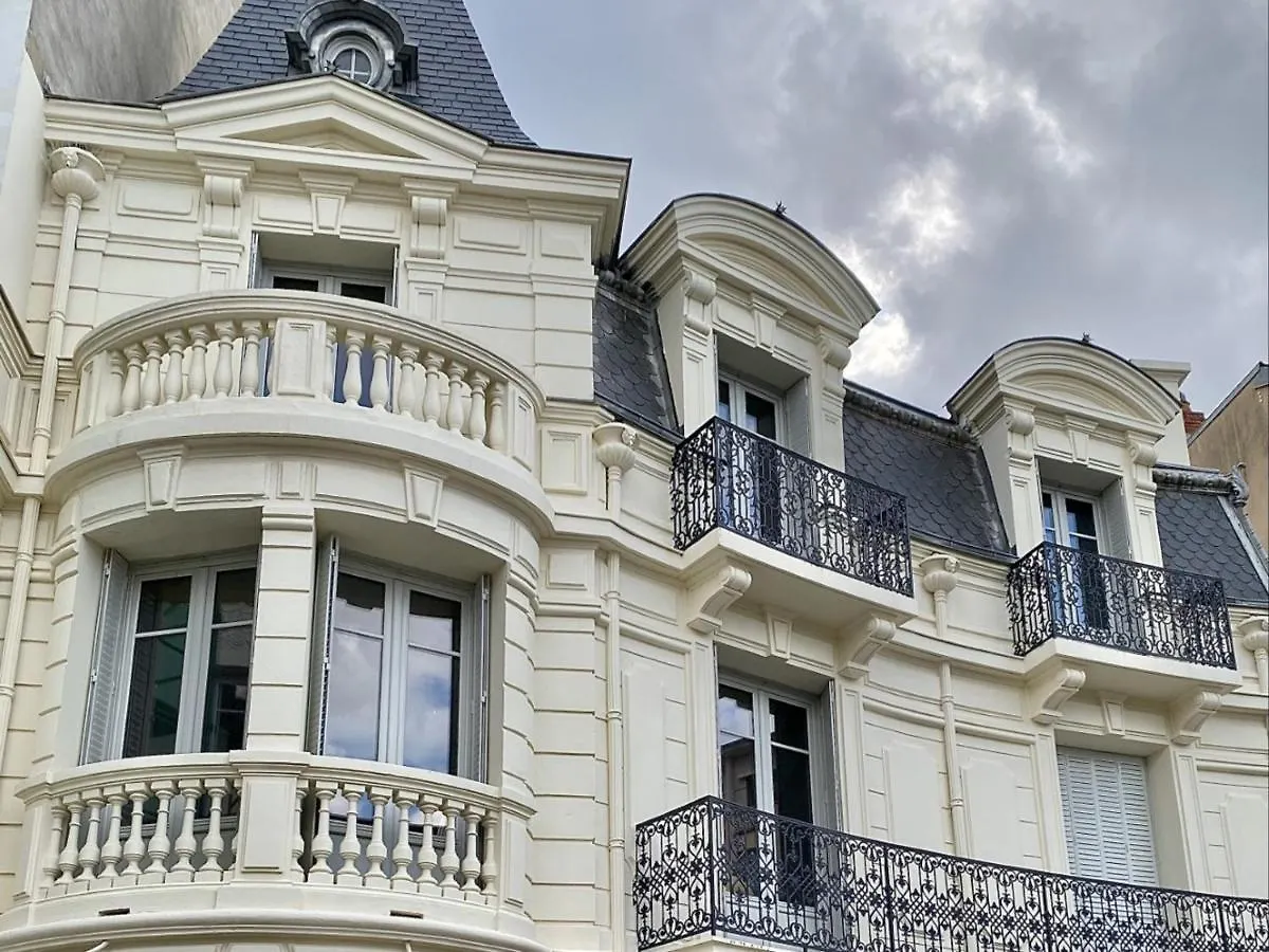 شقة Appartement Equipe Au Coeur De Vichy - Confort Et Praticite - Fr-1-489-366